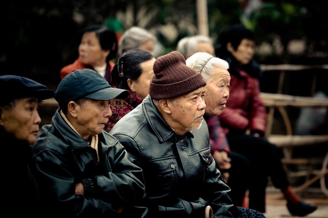 Çin'de yaşlı nüfus 241 milyona ulaştı